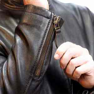 Chaqueta Acolchada de Piel Vacuna Genuina para Hombre, Corte Ajustado, Estilo Urbano, Invierno, Transpirable, Resistente al Viento, Cuello Camisero, Color Liso - Product Image 3