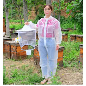 Traje de Apicultura Ventilado Hecho en Pakistán para una Experiencia Cómoda, Malla Aero de Alta Calidad para Apicultores Profesionales - Product Image 4