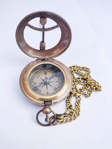 Brújula de Bolsillo de Latón con Cadena, Brújula Náutica Vintage, Brújula con Reloj Solar, Regalo para Exploradores Marítimos - Product Image 2