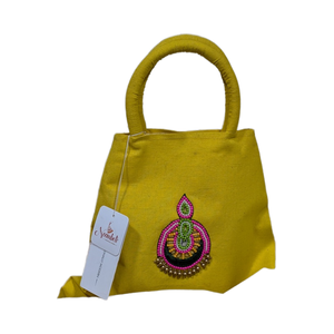 Bolso Tote de Algodón Hecho a Mano con Bordado Floral Amarillo de STUDIO N |   Bolso de Mano de Moda para Mujer, Duradero y de Alta Calidad |   Elegante y Reutilizable - Product Image 5
