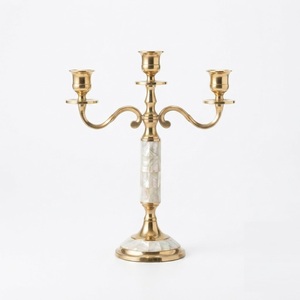 Candelabro de Lujo de 3 Brazos de Latón con Incrustaciones de Madreperla, Portavelas Dorado para Centro de Mesa de Boda y Decoración del Hogar - Product Image 1