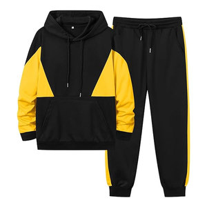 Ensemble de jogging personnalisé pour homme noir et jaune |   Ensemble sweat à capuche et jogging en polaire solide |   Survêtement streetwear classique avec fonctionnalité maternité - Product Image 3