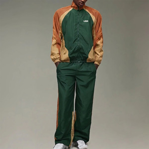 Conjunto Deportivo Cortavientos 2027, Pantalón y Chaqueta Elásticos, Impermeables, 100% Nailon, Paneles con Logotipo Personalizado - Product Image 4