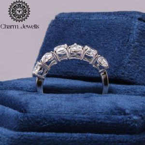 Bague de fiançailles pour femme Charm Jewells en argent plaqué or avec moissanite taille coussin et sertissage classique à griffes, certifiée IGI, 3 grammes - Product Image 6