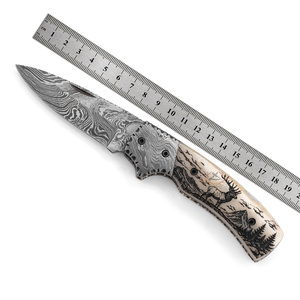 Couteau pliant de chasse et de camping en acier Damas de qualité industrielle, avec bouton de réglage au pouce, manche en os de chameau gravé au laser, 19 cm - Product Image 5