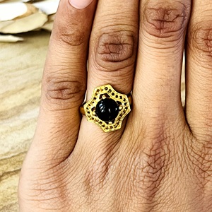 Nouvelles bagues en onyx noir, style tribal, en laiton plaqué or 18 carats, motif étoile géométrique bohème pour femmes, vente en gros/OEM/ODM - Product Image 4
