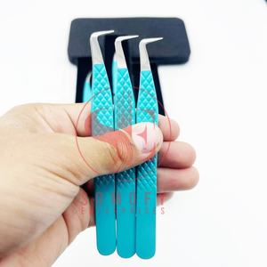 Pince à épiler professionnelle en acier inoxydable personnalisable poudre verte test à la main volume applicateur incurvé - Product Image 5