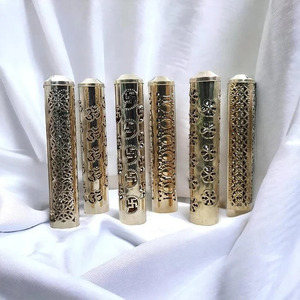 Porte-encens en laiton sculpté, brûleur aromatique doré, support d'encens pour la méditation à domicile et usage religieux - Product Image 1