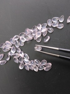 Cuarzo Rosa Natural, Corte Pera de 5x3MM, Gema Suelta de la Mejor Calidad para Joyería - Product Image 2