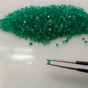 Ónix Verde Natural de 1.75MM, Corte Brillante Redondo, Gema Suelta de la Mejor Calidad para Joyería - Product Image 1