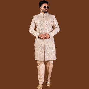 Veste Indowestern de Mariage de Luxe pour Homme, Style Sherwani, Broderie de Fils Pastel en Forme d'Arche de Pétales, Perles Fines et Micro-Paillettes Miroir, Tenue de Marié - Product Image 1
