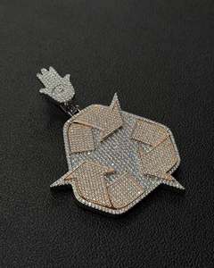 Colgante Hip Hop Personalizado en Forma de Espada con Letras 3D, Plata 925, Baño de Oro 10K, Moissanita VVS, Pasa Prueba de Diamante - Product Image 1