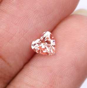 Diamante de Corte Corazón Cultivado en Laboratorio con Certificación IGI, Color Rosa Fantasía, Claridad VVS1, Corte Excelente, OM GEMS para Joyería, el Más Vendido - Product Image 6
