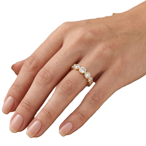 Magnifique alliance de mariage en or massif 10K 14K, entièrement sertie de moissanite personnalisée de couleur DEF et de diamants de laboratoire ronds de clarté VS VVS - Product Image 6