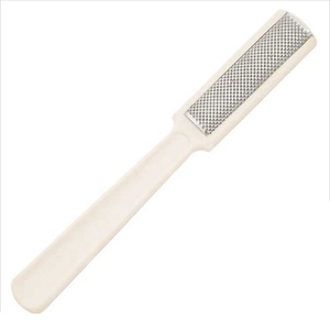 Lime à pieds en plastique de haute qualité pour enlever les callosités, lime à pieds pour manucure et pédicure, soin de la peau dure, morte et rugueuse - Product Image 1