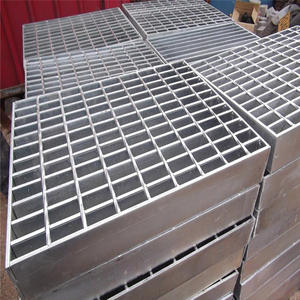 Moderne industriële ladder // Trap van roestvrij staal // Antislip industriële stalen laddertraptreden // Brandverzinkt - Product Image 5