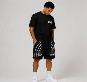 Shorts Bermuda pour homme noirs imprimés avec logo blanc et bandes latérales, décontractés, taille élastique, taille mi-haute, en coton respirant brodé - Product Image 4