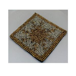 Posavasos cuadrado Retro con cuentas de cristal rojo, Juego de 4 posavasos de té con cuentas a mano, mesa de comedor de café, posavasos decorativo festivo de Navidad - Product Image 4