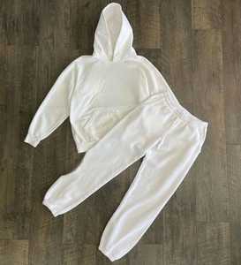 ชุดวอร์มแบบยูนิเซ็กซ์คุณภาพสูง ปรับแต่งได้ พร้อมโลโก้และดีไซน์เฉพาะตัว - Product Image 2