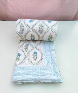 Couette d'hiver réversible en coton biologique de luxe à imprimé floral, faite à la main, garnissage en coton doux, taille King, couverture matelassée - Product Image 3