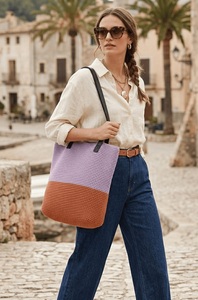 Sac fourre-tout au crochet bicolore beige-vert, ouvert, avec poignées en cuir noir, style minimaliste, toutes saisons, pour femme, en coton, pour le quotidien et les voyages - Product Image 4