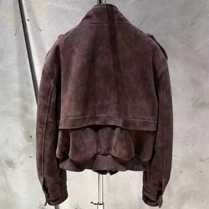 Chaqueta Bomber de Ante Marrón con Cuello Alto, Manga Larga, Botones y Epaulettes, Estilo Otoñal para Mujer - Product Image 3