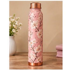 ขวดน้ำทองแดงลายดอกไม้สีชมพูแบบพกพาพร้อมฝาปิด ขวดลายดอกซากุระ - Product Image 1