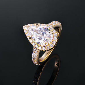 แหวนหมั้นเพชรโมอิสซาไนต์ทรงลูกแพร์ AMBER JEWELS ชุบโรเดียม เงินแท้ 925 ตัวเรือนแบบหนามเตย ได้รับการรับรองจาก GRA สำหรับทั้งชายและหญิง น้ำหนัก 12 กรัม - Product Image 2