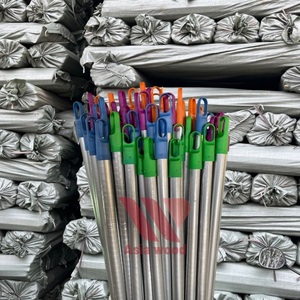 Balais et manches de balai en PVC coloré de l'entreprise vietnamienne de bois, fabriqués en usine au Vietnam, à bas prix - Product Image 6