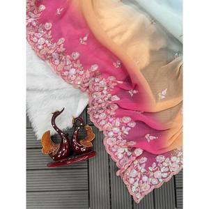 Sari de soirée de créateur avec broderie de sequins, élégant pour les occasions festives - Product Image 5