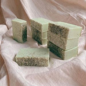 Jabón herbario natural hecho a mano para una limpieza profunda y cuidado diario de la piel EXPAD Vietnam - Product Image 2