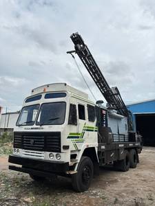Foreuse rotative montée sur camion d'occasion pour puits d'eau, profondeur de forage maximale 2000m, moteur diesel, crochet de fixation pour l'Égypte et l'Inde, pour mines - Product Image 2