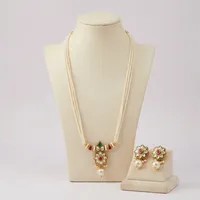 Parure de collier et boucles d'oreilles tendance, style classique indien, plaqué rhodium, perles d'imitation, Kundan, fleurs et zircon, pour fêtes et mariages