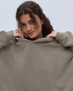 OEM Women Oversized Pullover Hoodie Tracksuit Set Fashion Wide Leg Sweatpants Soft & Breathable Fabric Premium Quality Tracksuit - Product Image 3