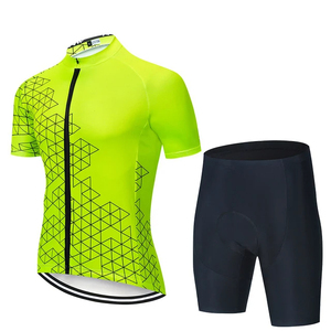 Ensemble de vêtements de cyclisme pour hommes, maillot de vélo performant et short rembourré, tissu respirant et léger pour le cyclisme sur route - Product Image 2