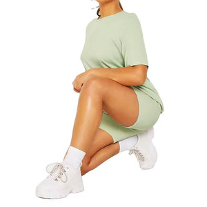 Conjunto de 2 piezas a la moda con bloques de color, camisa y pantalones cortos para mujer, con logo bordado personalizado, ropa deportiva transpirable para mujer - Product Image 5