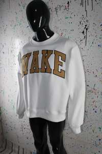 Sweat-shirt à col montant WAKE WHITE 100% coton avec broderie appliquée, col large, fils fins - Product Image 4