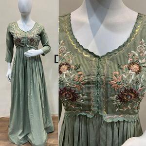 ชุดราตรีผ้าจอร์เจียสำหรับใส่ทำงานปักลายแฟนซีสีเขียวน้ำทะเล - Product Image 2