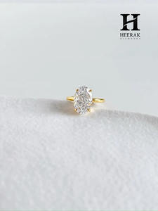 Anillo de Compromiso de Oro Amarillo de 14K con Diamante Cultivado en Laboratorio de Corte Ovalado de 3.0CT, Certificado IGI, Anillo Solitario Ovalado con Efecto Hielo Triturado - Product Image 6