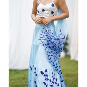 Ensemble Lehenga en satin peint à la main Amaira, col sans bretelles, tenue ethnique de mariage et de fête pour femmes, de la région du Rajasthan, toutes saisons - Product Image 3