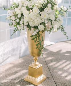 Vase à fleurs élégant en métal, conçu pour la décoration moderne, offrant une finition élégante et une présentation florale raffinée en intérieur - Product Image 6