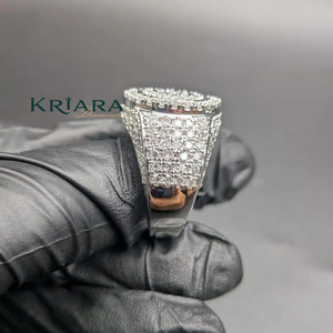 Bague de cocktail pour homme en argent 925 plaqué or avec moissanite taille brillant rond, sertie pavé, style couronne, bague de mariage de luxe - Product Image 3
