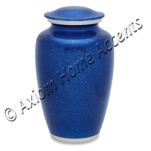 Sofisticada urna de cremación de aluminio hecha a mano con diseño moderno, hermoso tributo de Axiom Home Accents - Product Image 1