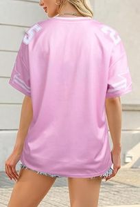 T-shirt de football personnalisé 100 % polyester avec impression graphique, col en V, manches courtes, maille respirante, épaules tombantes, coupe ample, idéal pour l'été - Product Image 3
