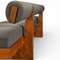 Canapé sectionnel trois places en bois massif de style mi-moderne, rembourré en mousse, avec revêtement en tissu durable, gonflable et convertible, vente en gros