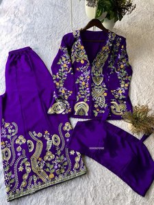 Conjunto de Lehenga Étnico Bordado Morado para Mujer, Traje de Fiesta con Blusa de Costuras Elaboradas y Pantalón Palazzo, Ideal para Bodas y Festivales - Product Image 5