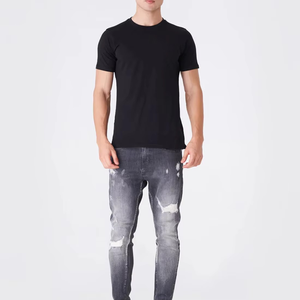 เสื้อยืดผู้ชายทรงเข้ารูปสั่งทำขายส่ง โพลีเอสเตอร์/คอตตอน เป็นมิตรกับสิ่งแวดล้อม แห้งเร็ว น้ำหนักเบา คอกลม ผู้ผลิต OEM - Product Image 1