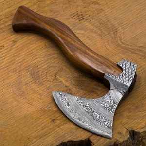 Hacha Vikinga EMO Hecha a Mano con Acero de Damasco, Hacha de Campamento para Exteriores, Mango de Madera de Grado Industrial con Funda - Product Image 2