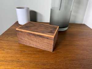 Luxury Glossy Lacquer Wood Watch Sunglasses Box with Skylight Window European American Executive Desktop Organizer Case - Product Image 3