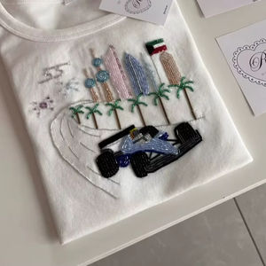 Top de mujer con cuentas doradas bordadas, último diseño de moda para mujer, vestido estampado con bordado. - Product Image 1